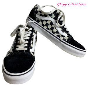 Van Black White Check Strip